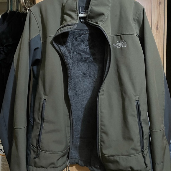 Men’s North Face Jacket - Picture 1 of 3